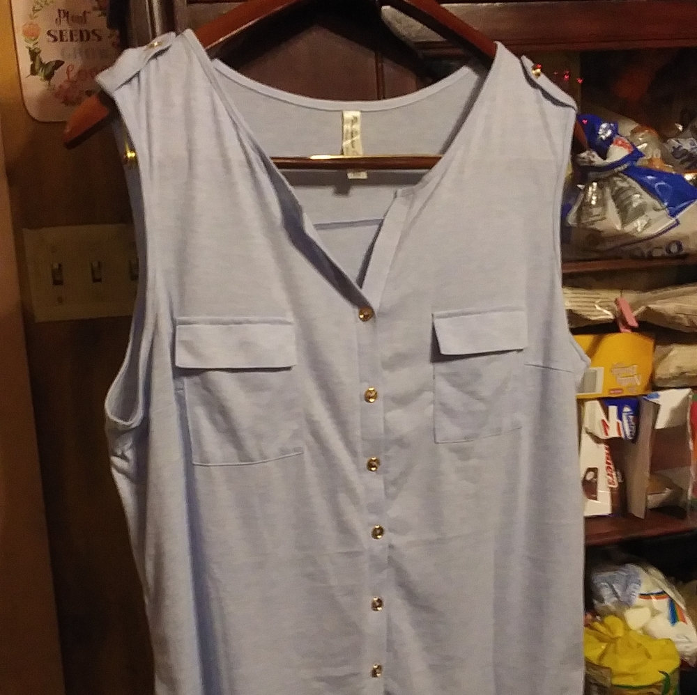 BLOUSE